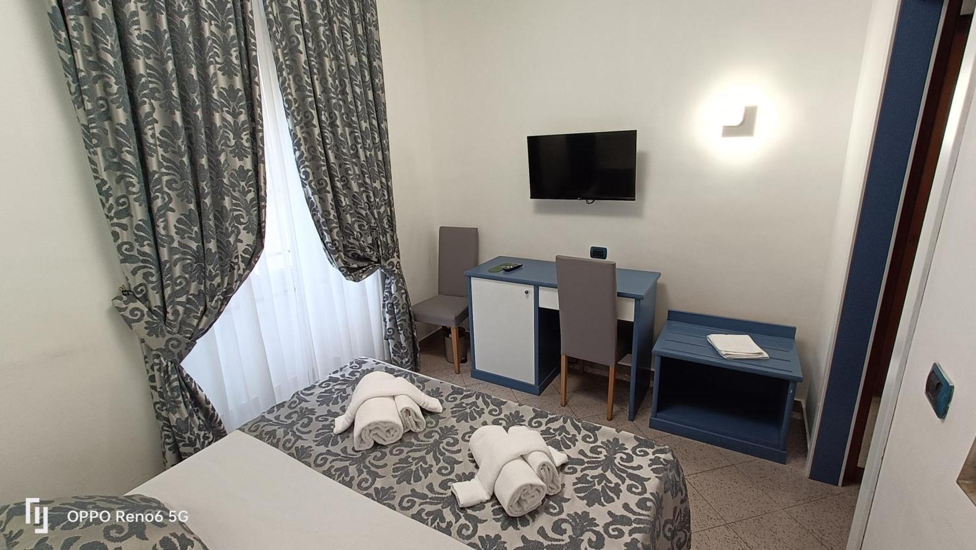 House 4 Mori Hotel Rome Exterior photo